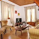 Apartament La Nonna Efrosini *